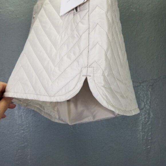 Athleta Apres Ski Shorts Women's 8 Solstice Quilted Cream Pull On Pockets NEW - Picture 7 of 16